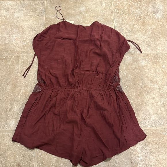 NWT Free People Weila Lace Trim Romper Deep V-Neck Modal Coverup Pomegranate M - Picture 4 of 6